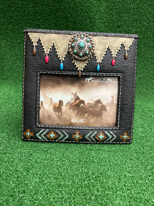 Picture Frame Holds a 6"X 4" Picture