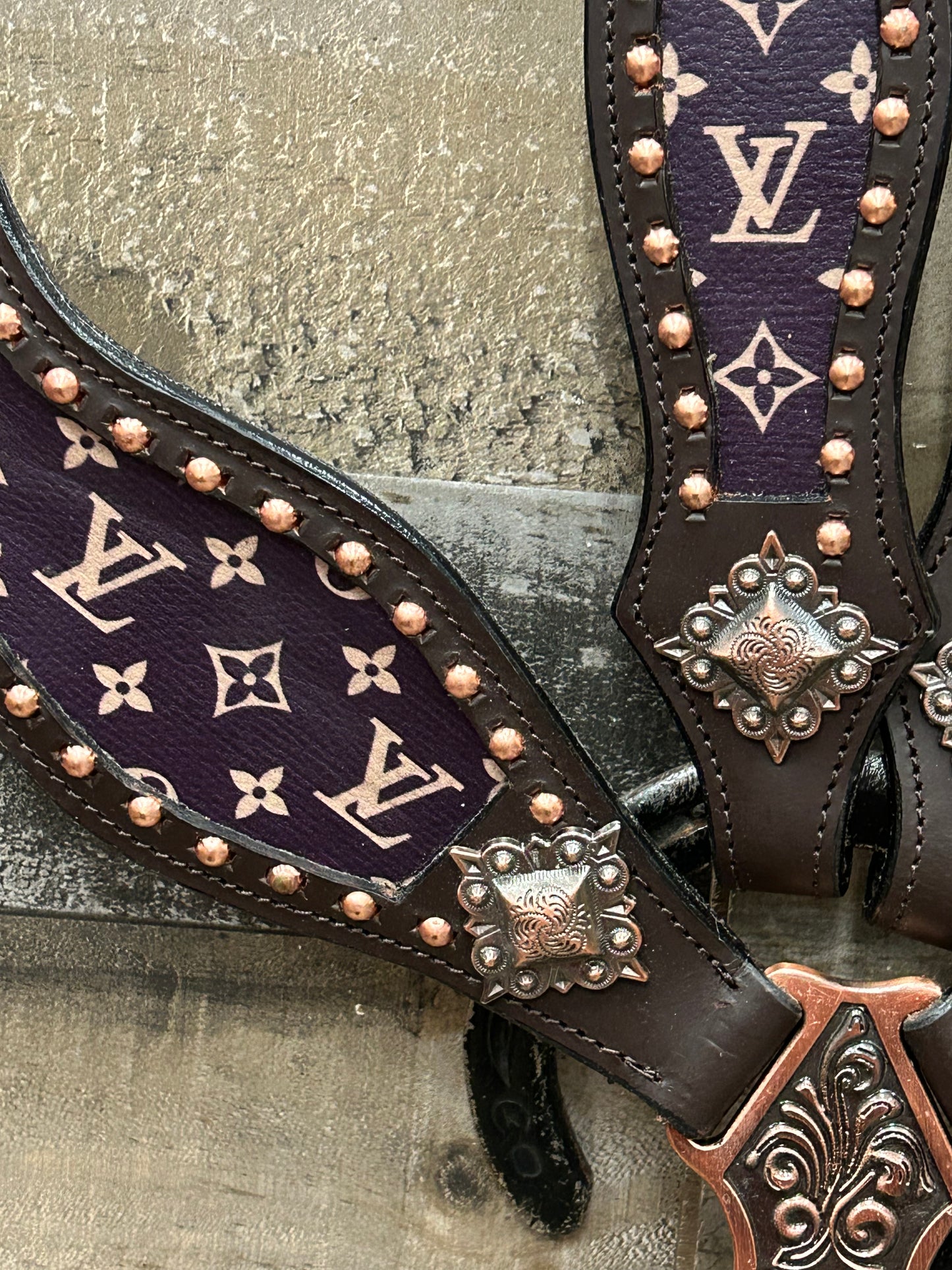 Hot Oiled Tack Set