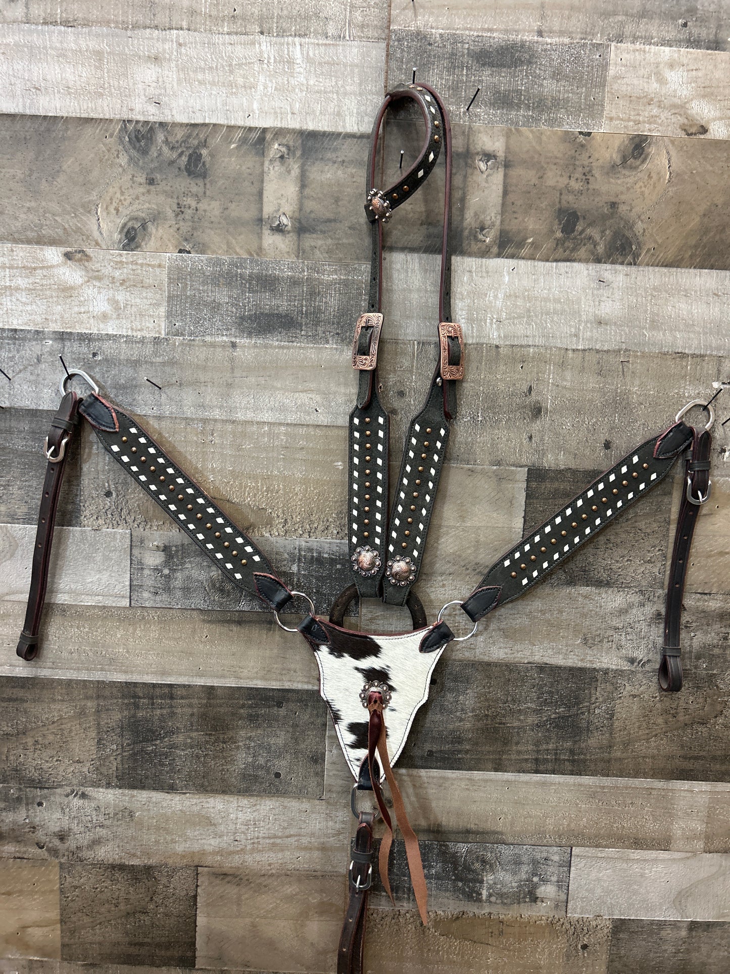 Roughout Leather With Cowhide Set