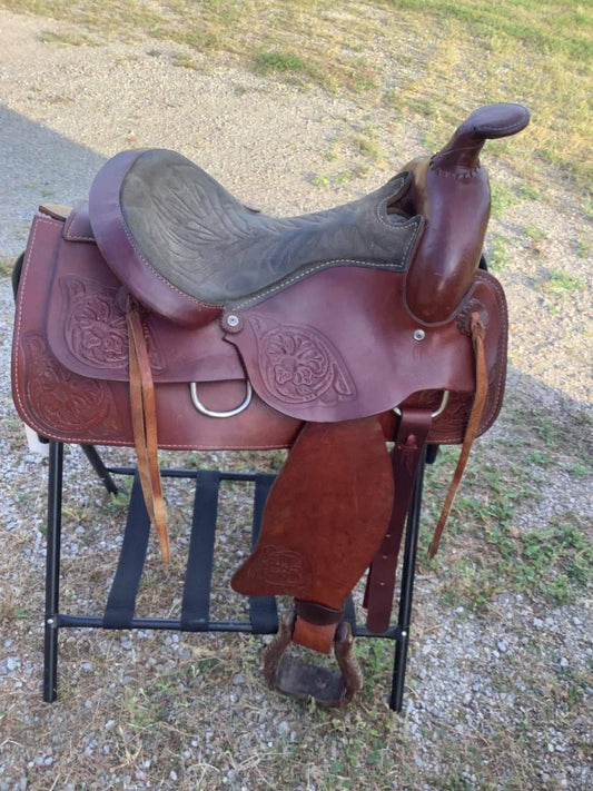 15" Used saddle