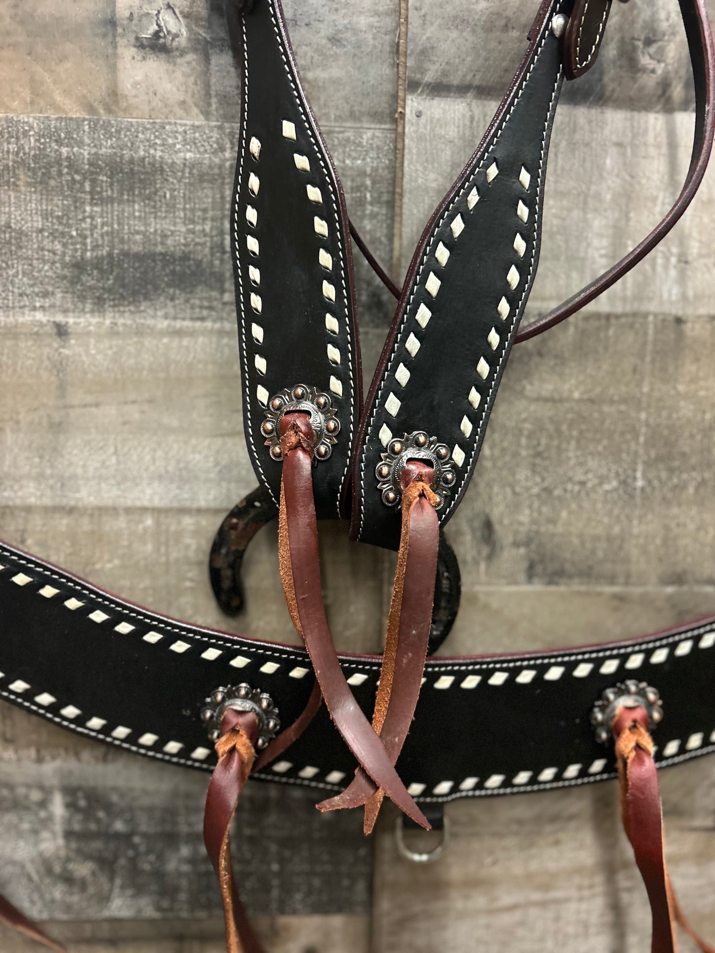 Black Tack Set