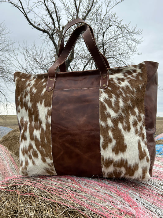 100% Leather Weekender With Cowhide Front 16x22x8