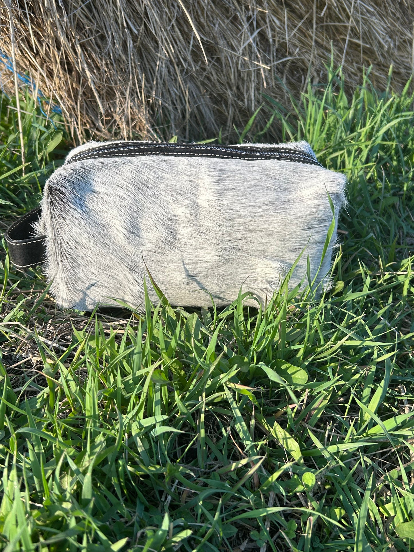 Cowhide Men’s Grooming Bag 10x5x5 ✳️ FREE SHIPPING ✳️