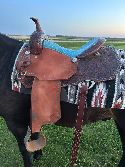16.5” Lightly Used Western Saddlery Saddle 8” Gullet ✳️Free Shipping ✳️