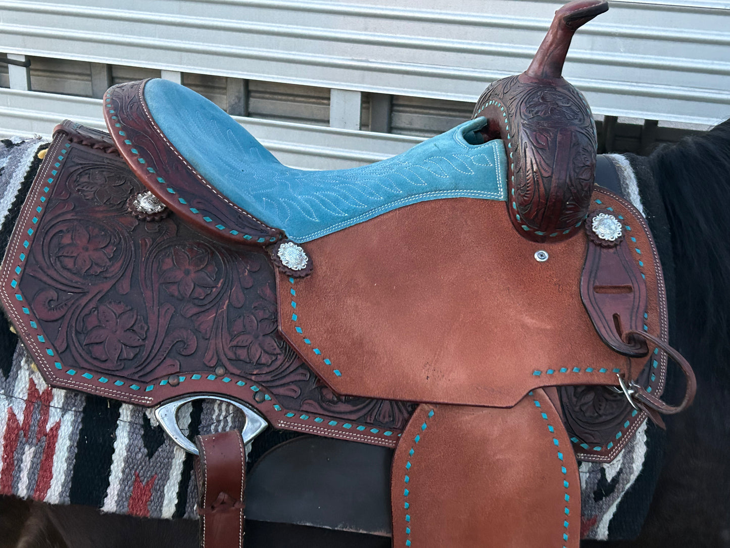 16.5” Lightly Used Western Saddlery Saddle 8” Gullet ✳️Free Shipping ✳️