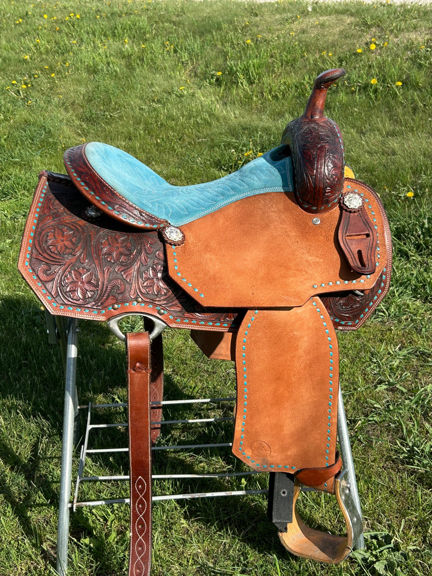 16.5” Lightly Used Western Saddlery Saddle 8” Gullet ✳️Free Shipping ✳️