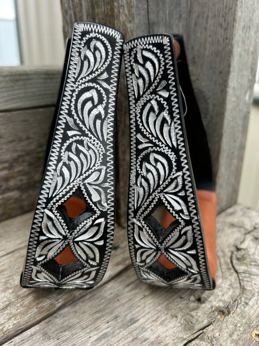 5.5” Aluminum Engraved Stirrups