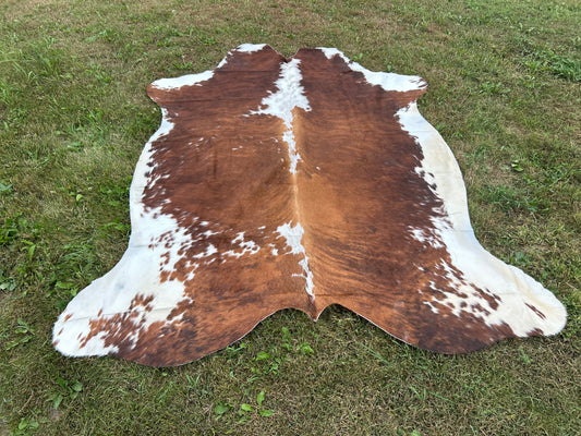 7’ 6” x 6’ 4” Cowhide 🔥Free Shipping 🔥