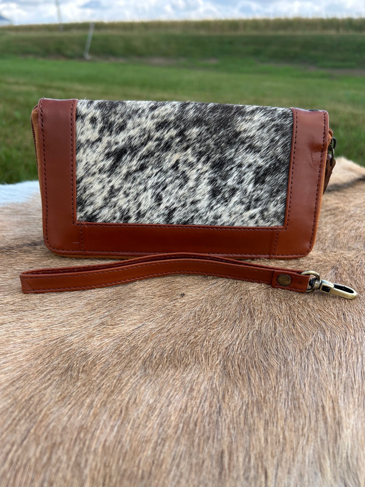 4”x8” Clutch ❇️ Free Shipping ❇️