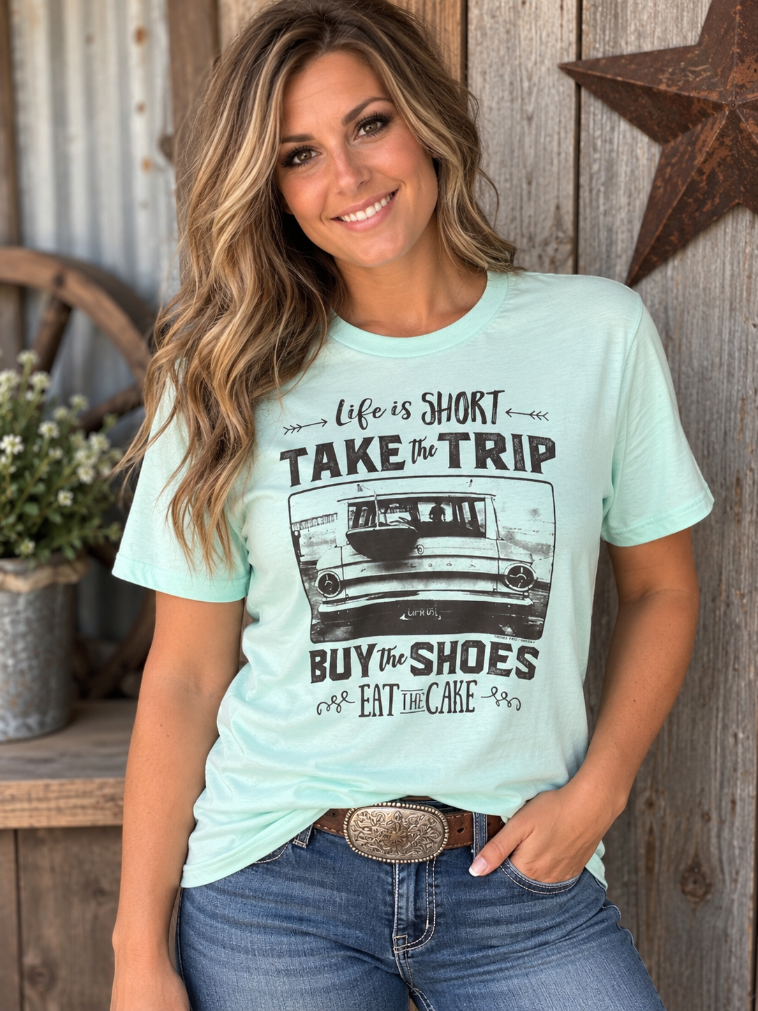 Graphic T true to size Large