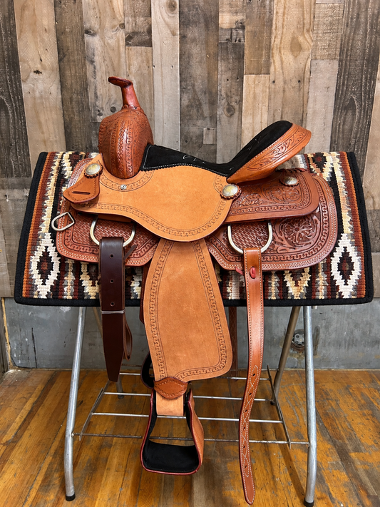 15” Resistant Trail Saddle 7” Gullet
