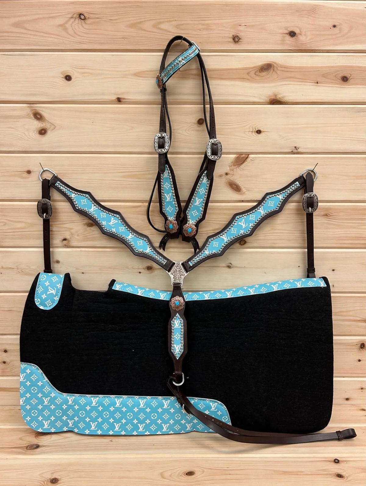 3 Piece set. Pad is 34”L x 32” W & 1” thick