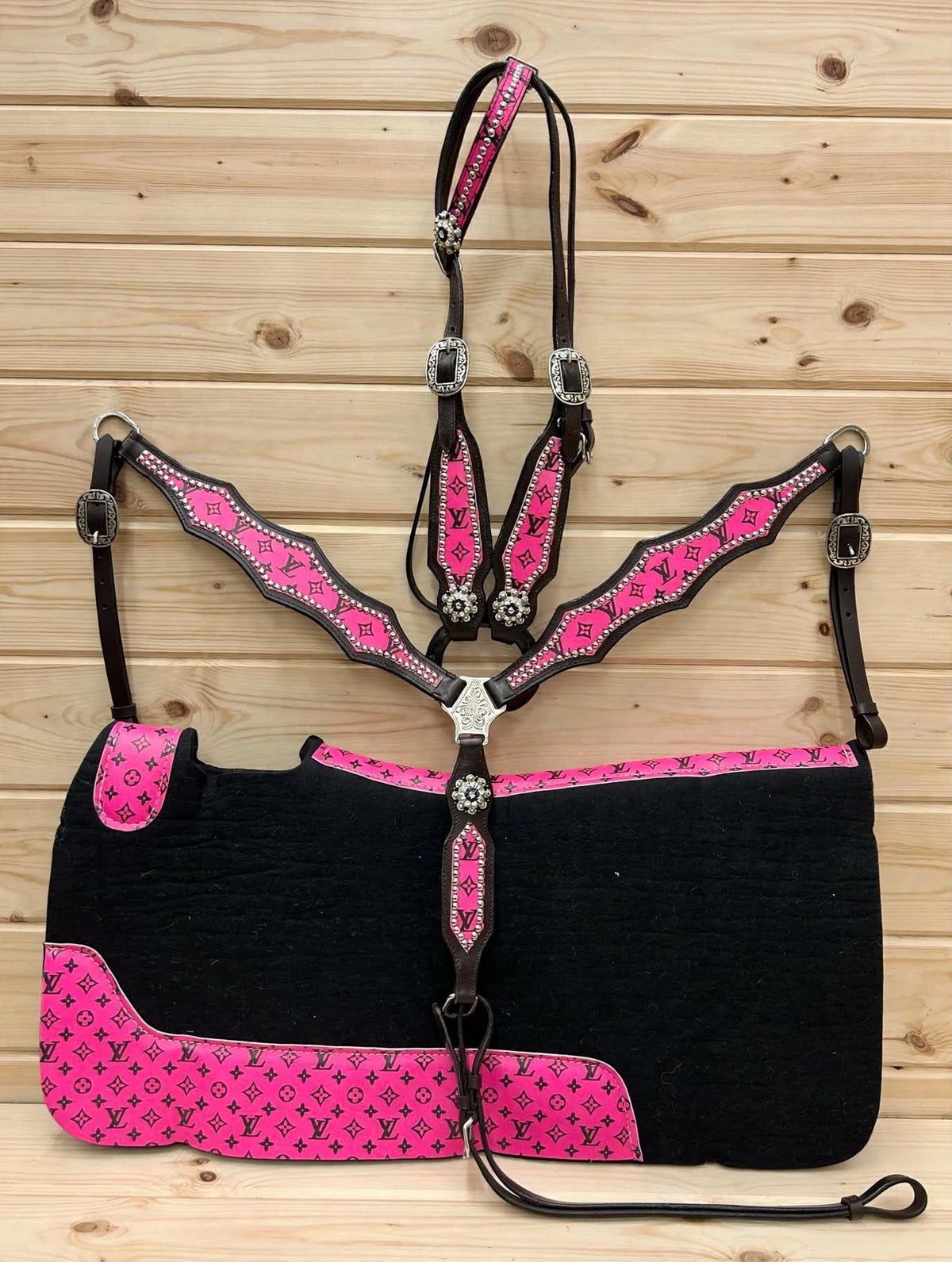 3 Piece set. Pad is 34”L x 32” W & 1” thick